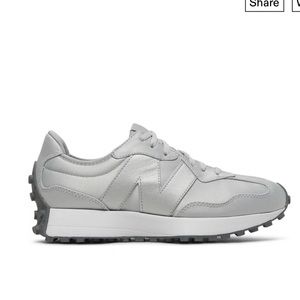 New Balance
Wmns 327 'Light Aluminum Gunmetal Size 8